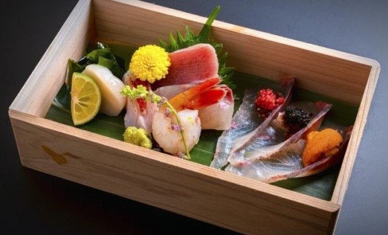 Assorted Sashimi for 1 person-700x700